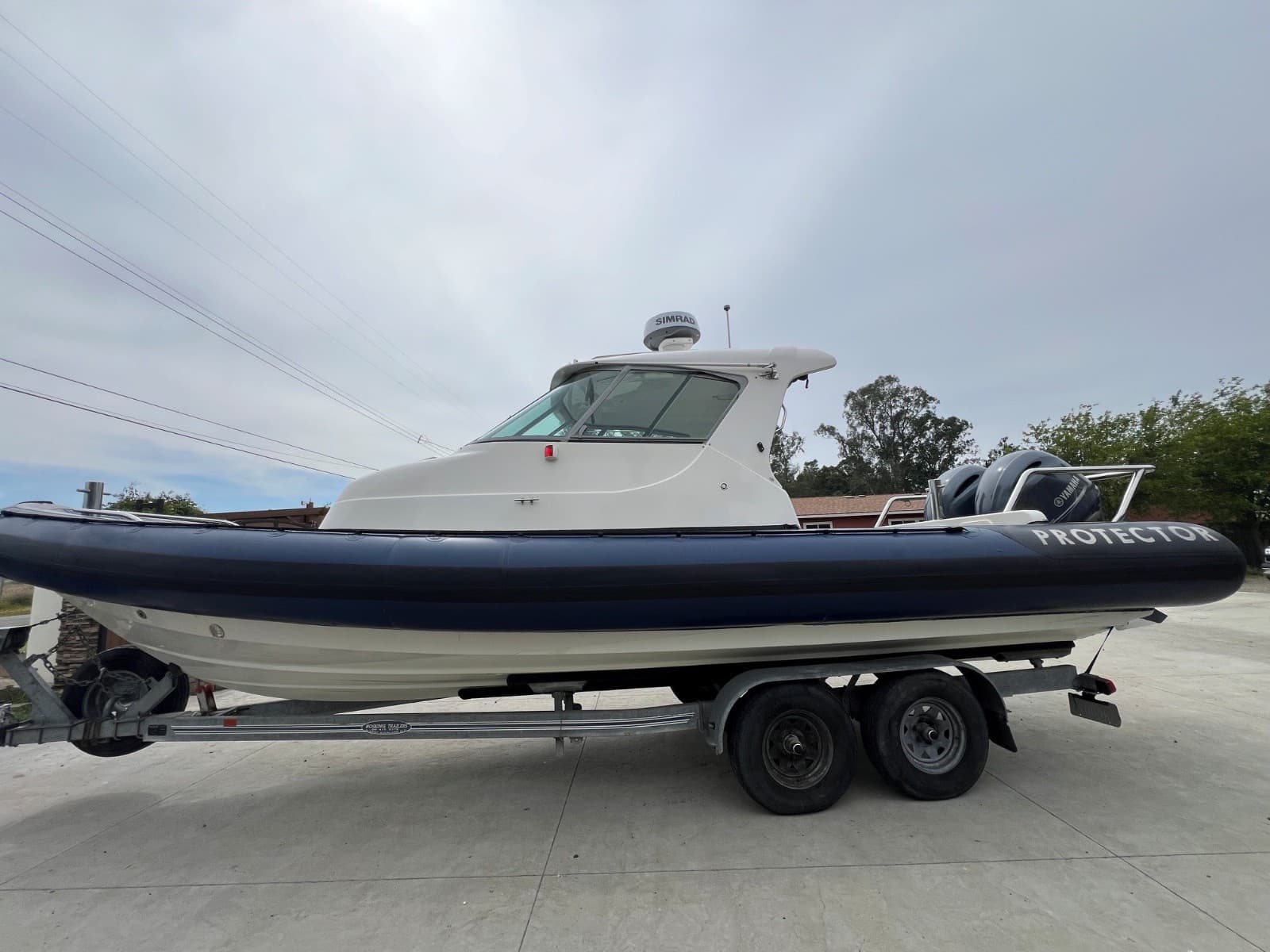 2005 Protector Targa 28 RHIB Boat - Twin Yamaha 200HP, Rescue, Zodiac, Teak 28'
